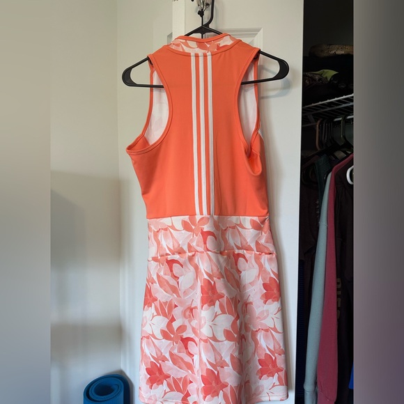 NWT - NEVER WORN Adidas Women’s Floral Gold Tennis Pickeball Dress with pockets! - Picture 6 of 6